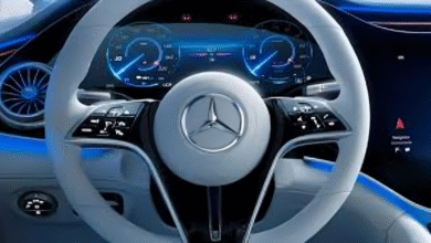 اختراع سيارة المستقبل بحواس بشرية