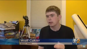 وولف كوكير.. طالب المدرسة العليا الذي اكتشف كوكبا
