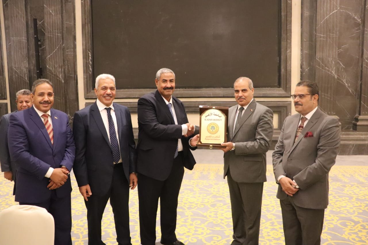 عاطف الطاهر ضمن قائمة أفضل علماء العالم