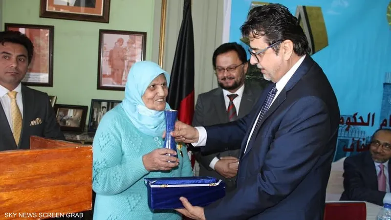 عفاف زيدان أول مصرية تحصل على درجة الدكتوراه من أفغانستان