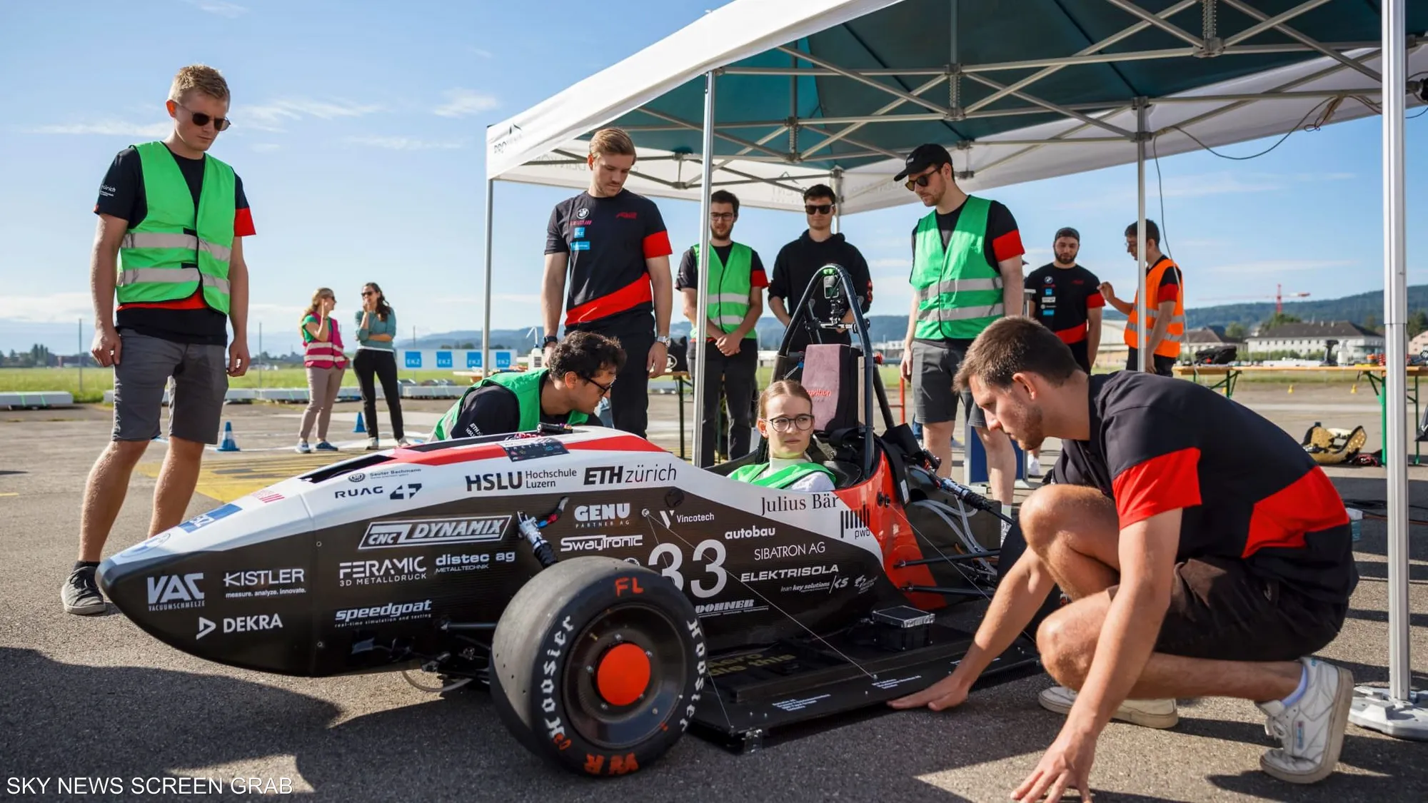 فريق طلابي سويسري يطور أسرع سيارة كهربائية في العالم