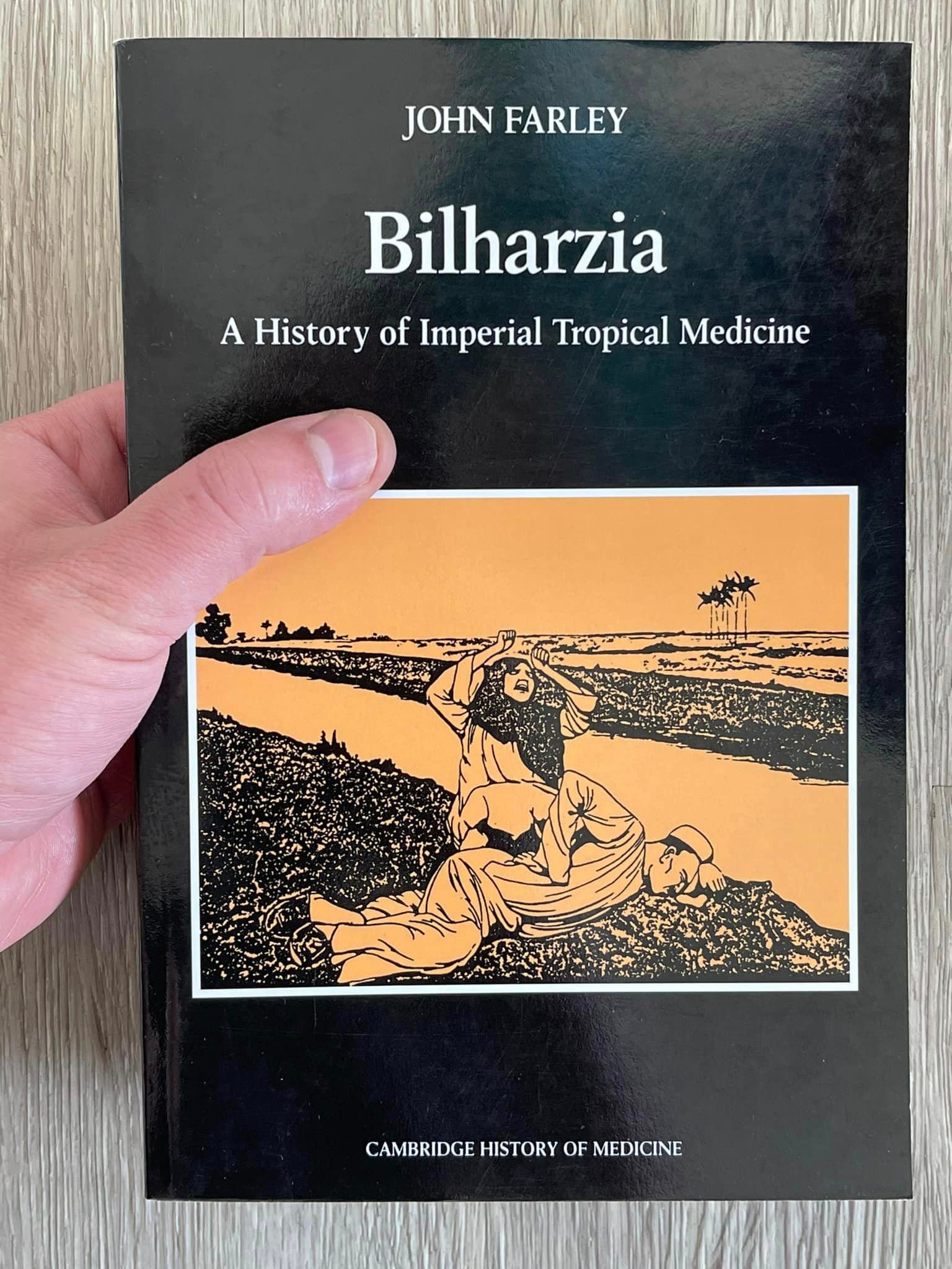 ولد محمد خليل عبد الخالق في القاهرة في 23 مايو 1895، والتحق بمدرسة طب قصر العيني، حيث درس الطب بين عامي 1913 و1917، وتخرج فيها بامتياز