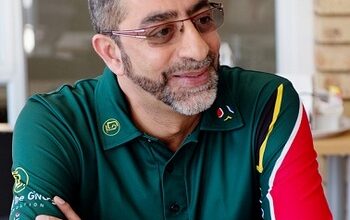 امتياز سليمان.. من الطب إلى صناعة الأمل في أفريقيا والعالم