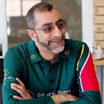 امتياز سليمان.. من الطب إلى صناعة الأمل في أفريقيا والعالم