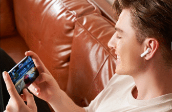 كيف يمكنك التأكد من أن سماعات الأذن تلائمك بشكل صحيح وتبقى ثابتة؟